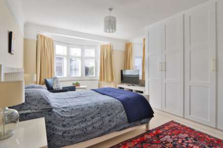 Elm Walk, London, Image 16