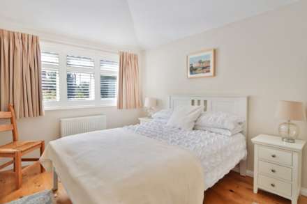 Elm Walk, London, Image 17