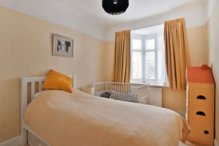 Elm Walk, London, Image 19