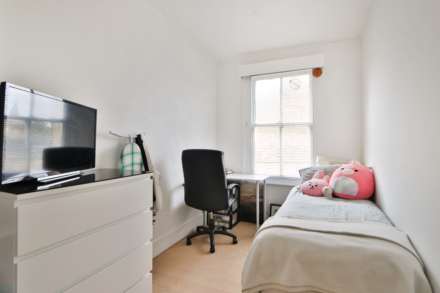Cross Road, Kingston Upon Thames, Image 13