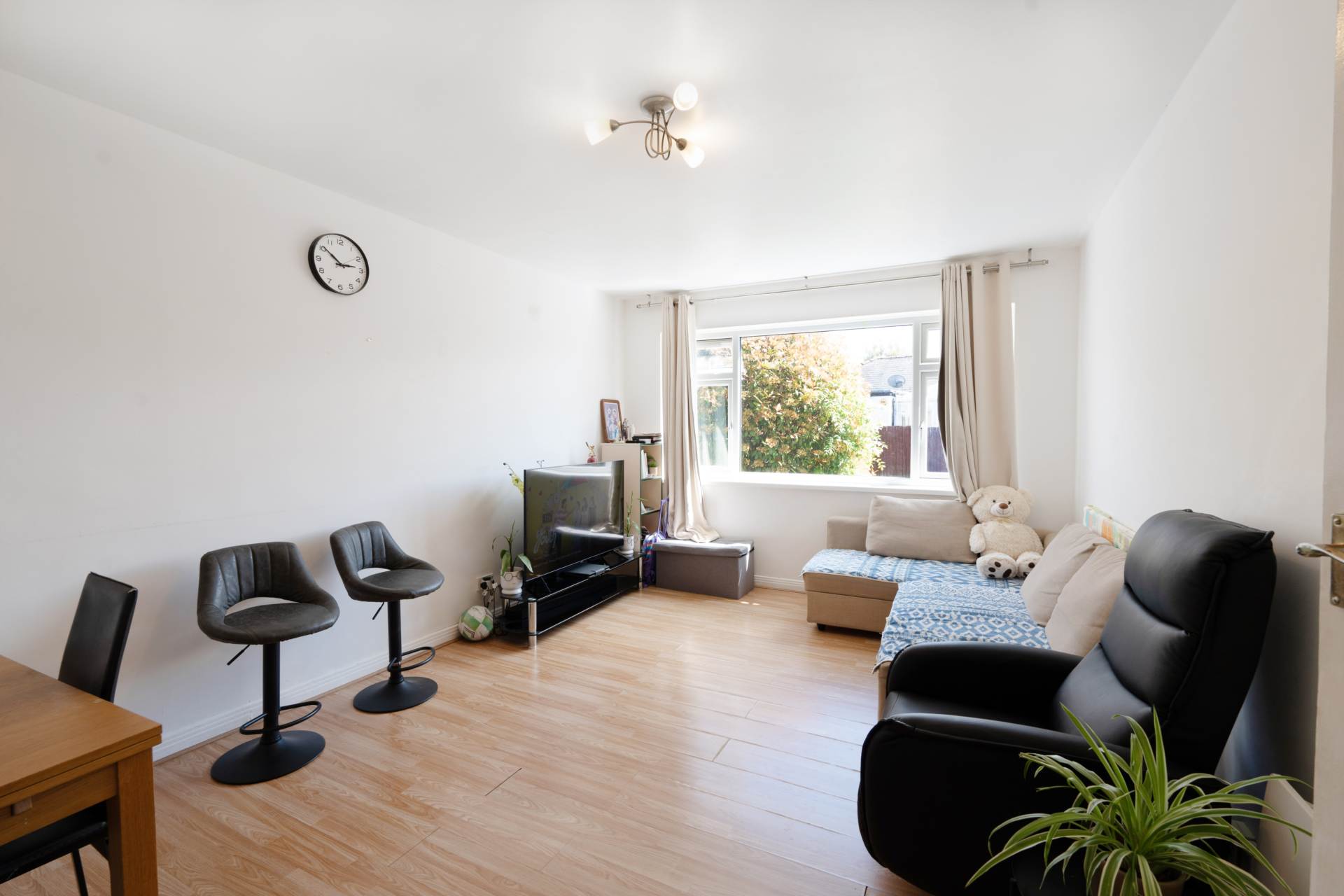 Charnwood Close, New Malden, Image 2