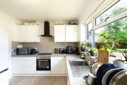 Charnwood Close, New Malden, Image 3