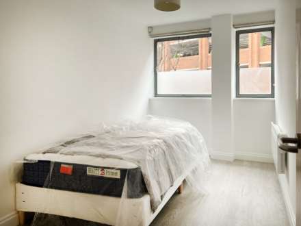 Kingston Upon Thames, Image 6