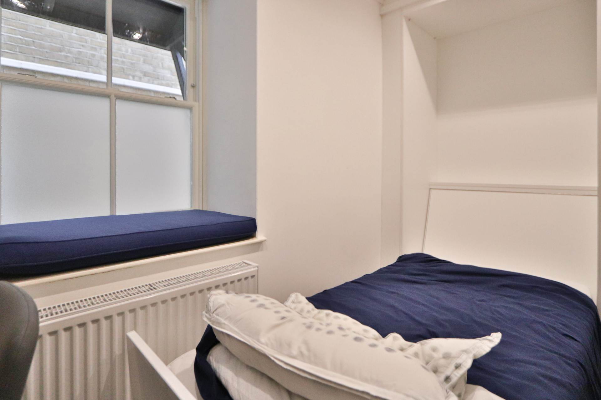 Avenue Elmers, Surbiton, Image 11