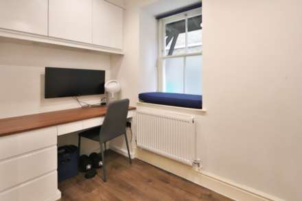 Avenue Elmers, Surbiton, Image 10