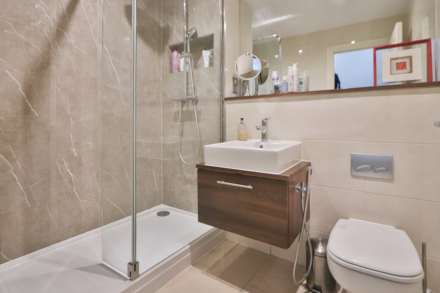 Avenue Elmers, Surbiton, Image 8