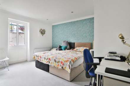 Avenue Elmers, Surbiton, Image 9