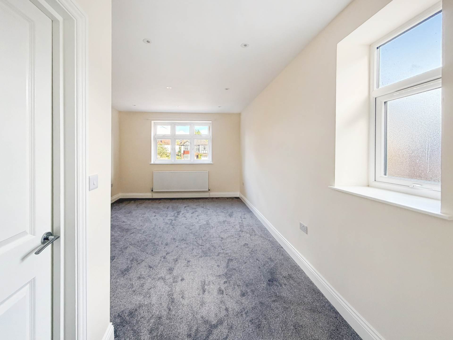 Buxton Drive, New Malden, Image 10