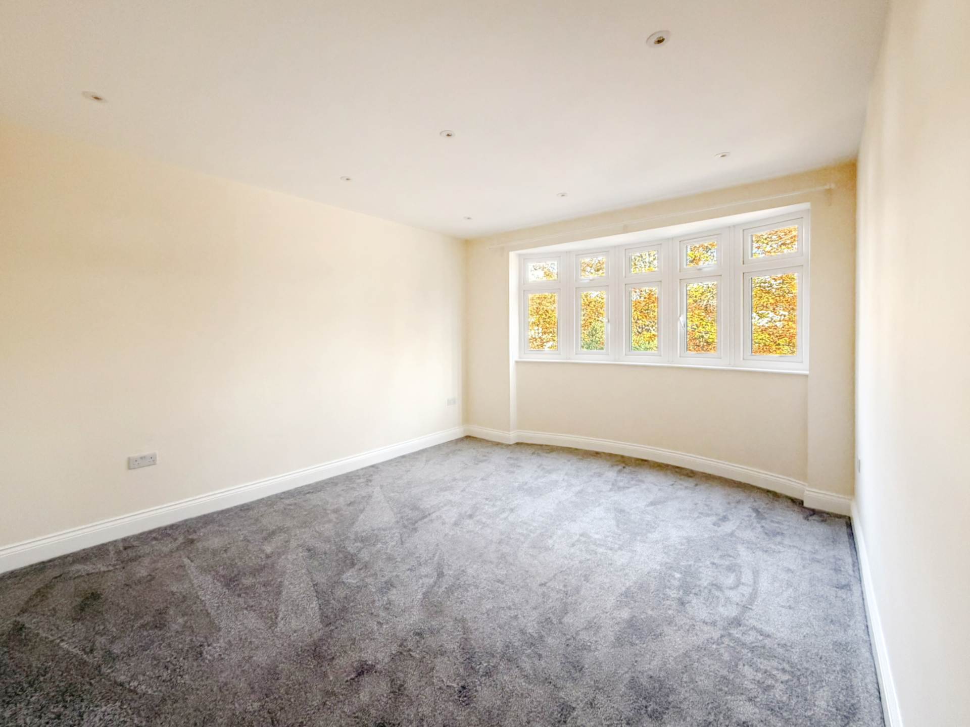 Buxton Drive, New Malden, Image 14