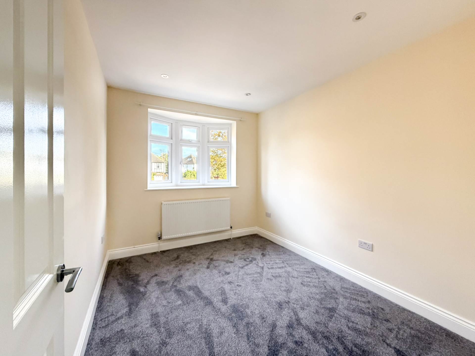 Buxton Drive, New Malden, Image 15