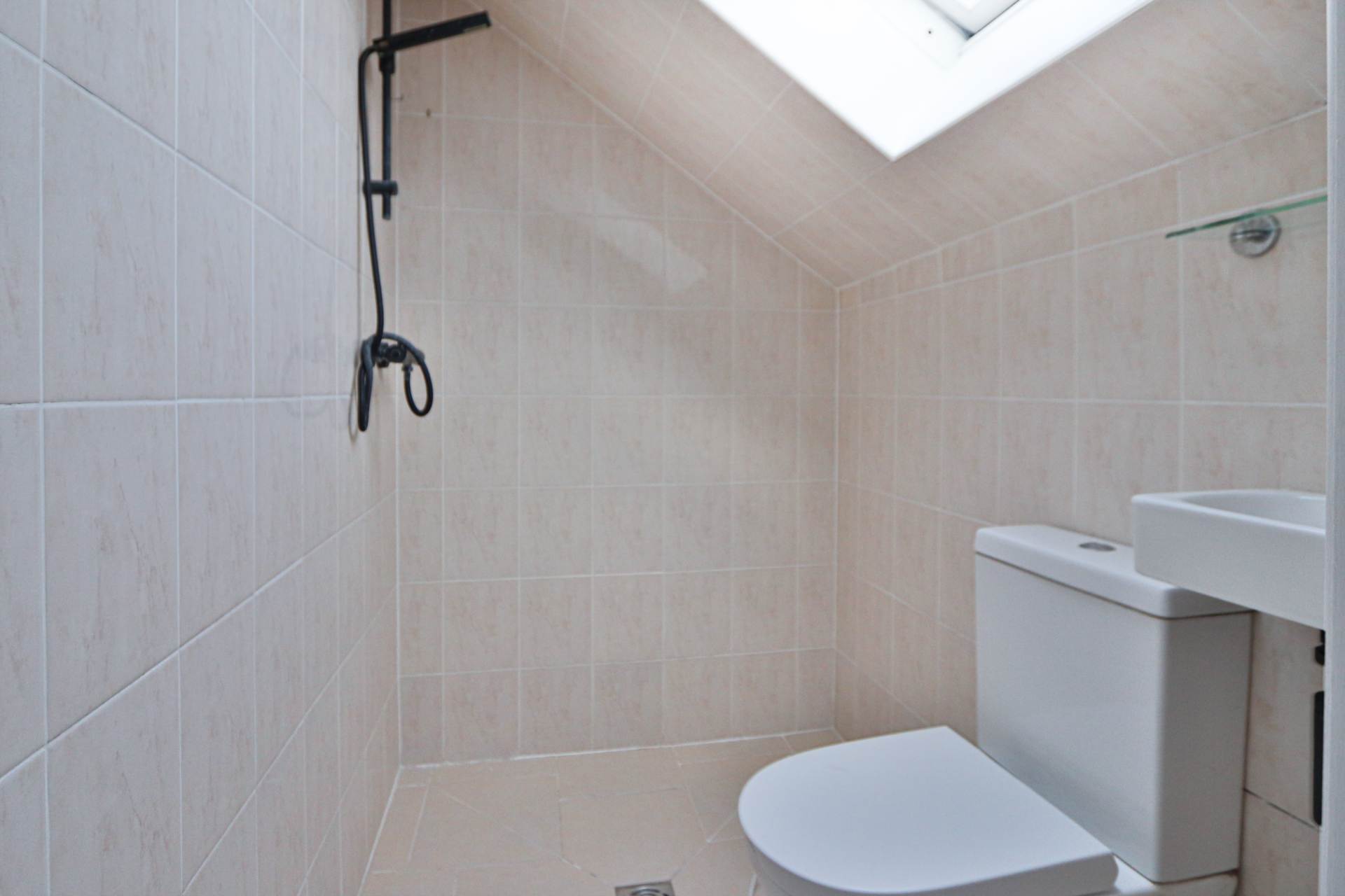 Russell Road, London, Image 11