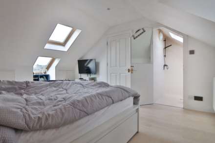 Russell Road, London, Image 12