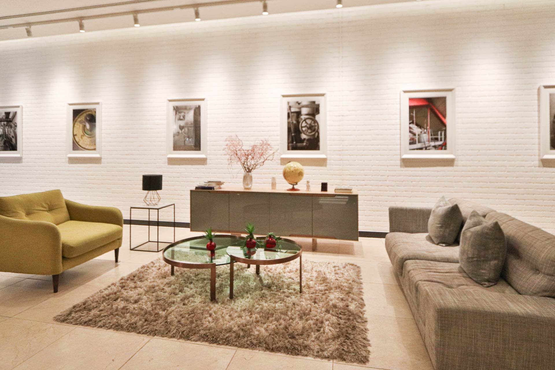 Chivers Passage, London, Image 17