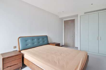 Chivers Passage, London, Image 12