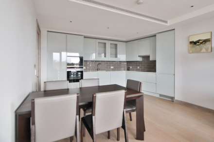 Chivers Passage, London, Image 5