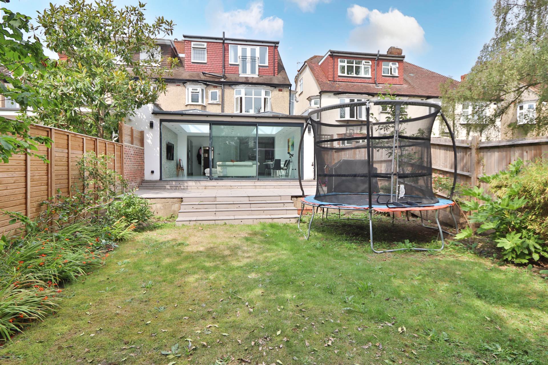 Buxton Drive, New Malden, Image 15