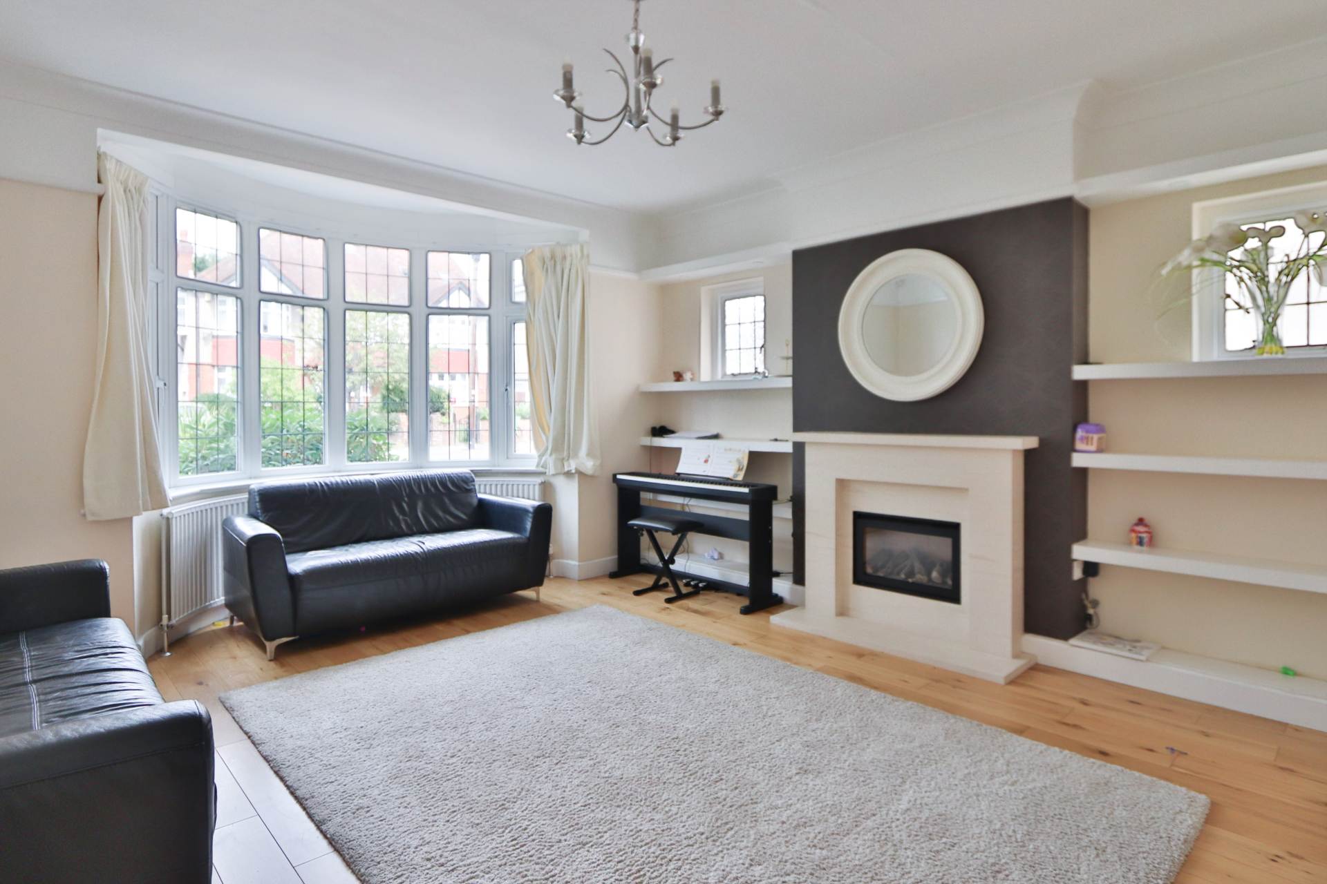 Buxton Drive, New Malden, Image 5