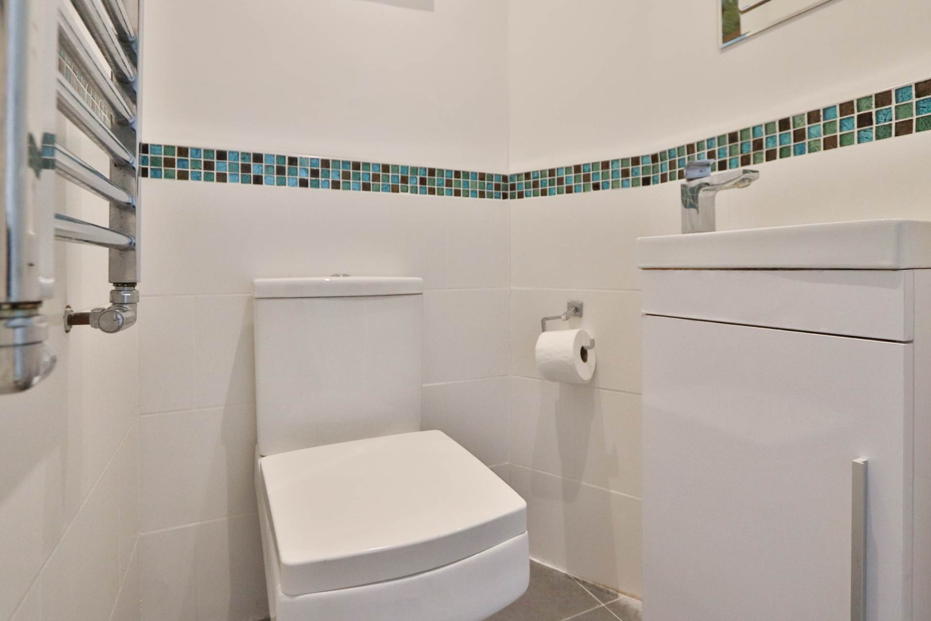 Buxton Drive, New Malden, Image 7