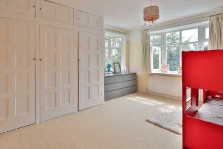 Buxton Drive, New Malden, Image 8