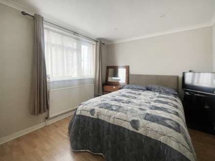 Cleveland Gardens, Worcester Park, Image 12