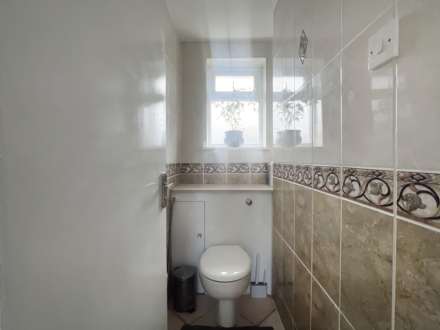 Cleveland Gardens, Worcester Park, Image 15