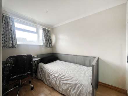 Cleveland Gardens, Worcester Park, Image 16