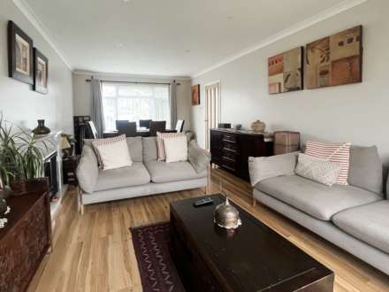 Cleveland Gardens, Worcester Park, Image 6