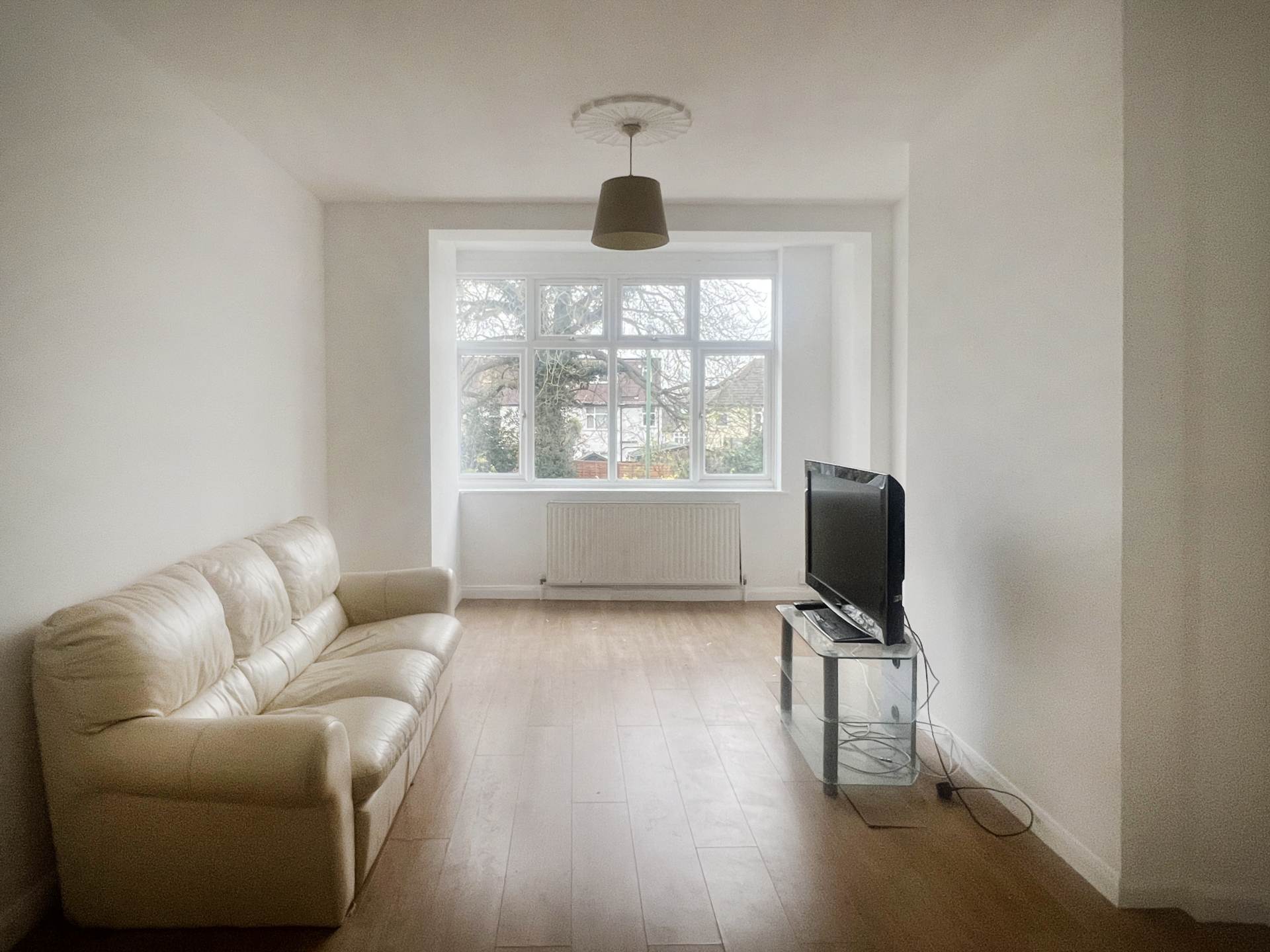 Hobart Road, Worcester Park, Image 2