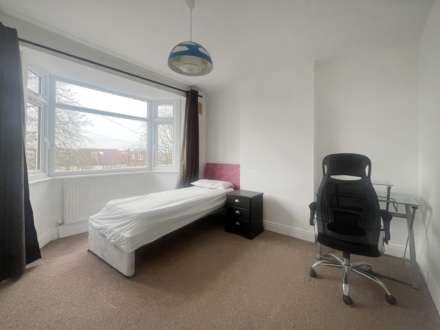 Hobart Road, Worcester Park, Image 10