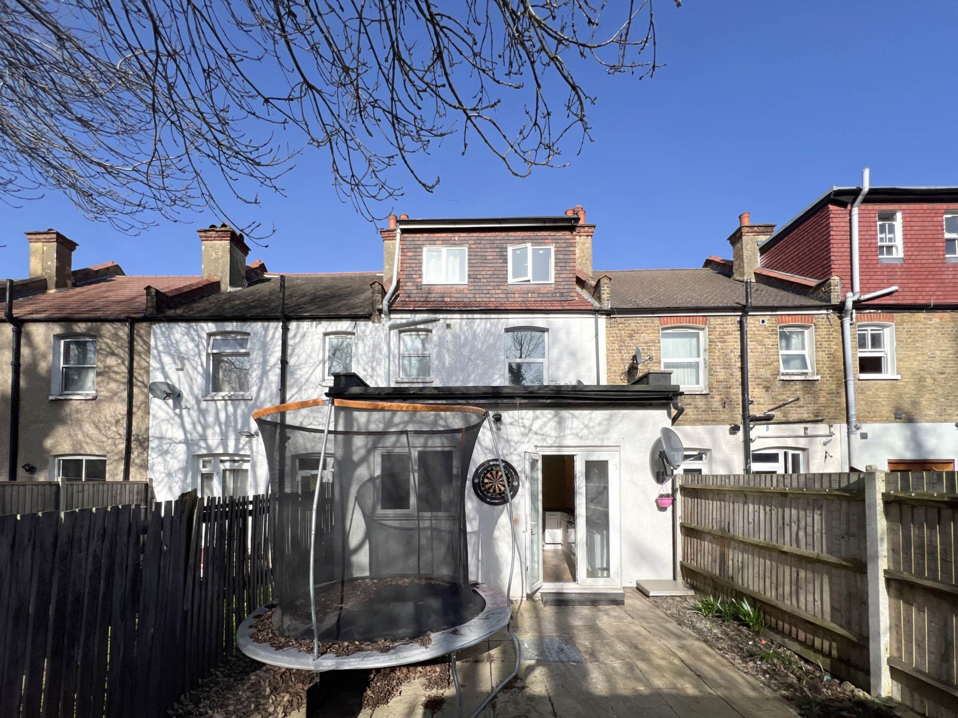 Links Road, London, Image 12