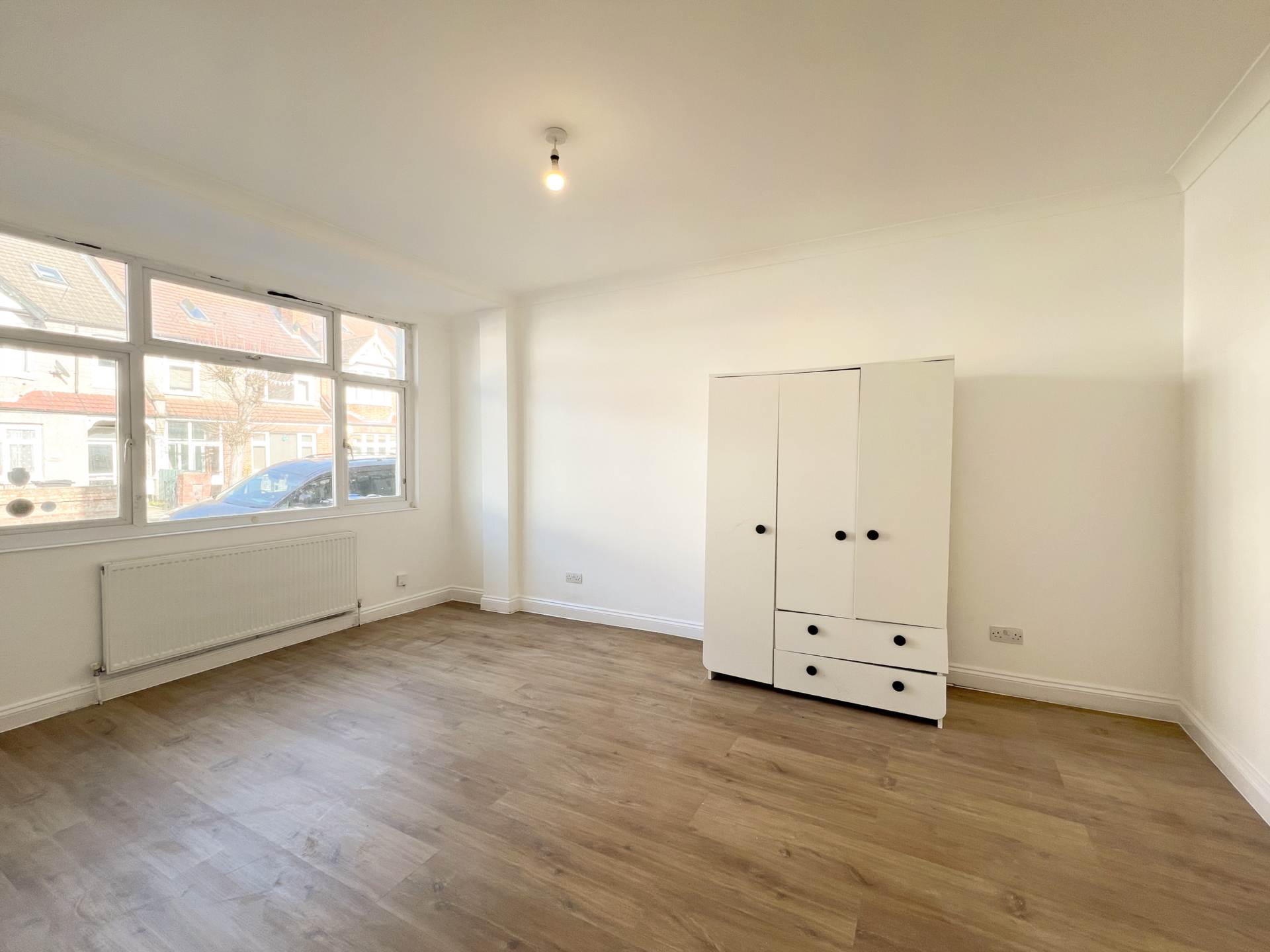 Links Road, London, Image 2