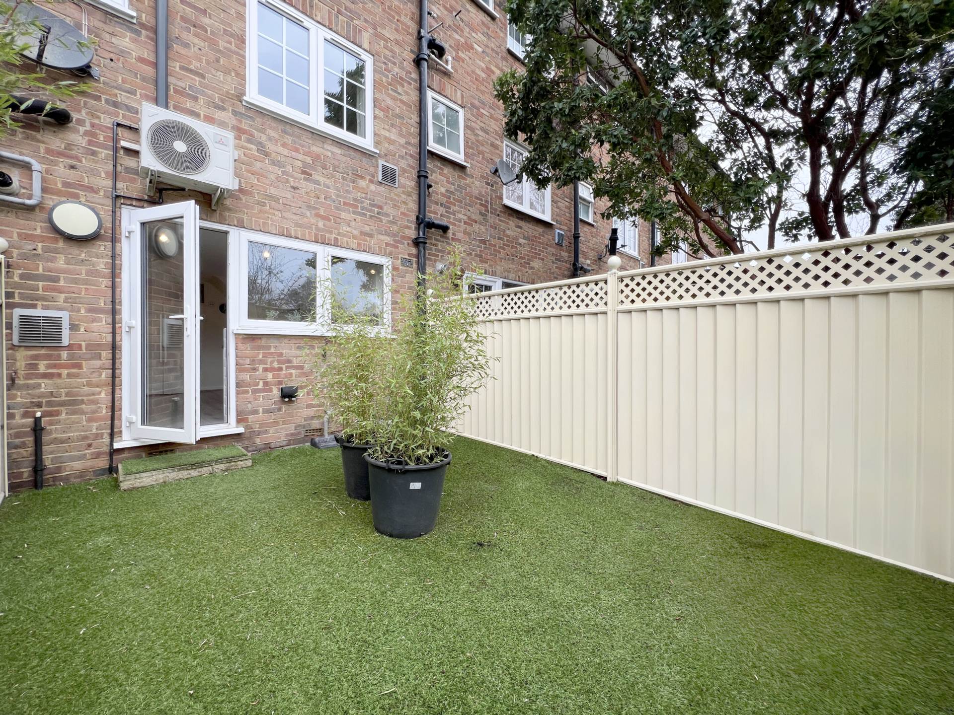 St James Close, New Malden, Image 18