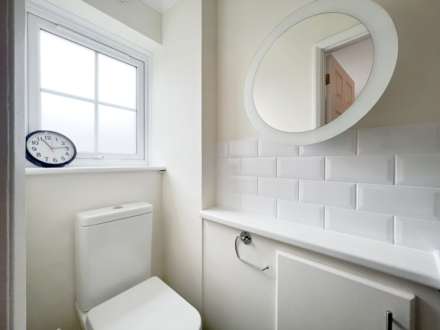 St James Close, New Malden, Image 16