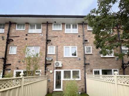 St James Close, New Malden, Image 17