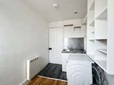 The Avenue, Worcester Park, Image 2