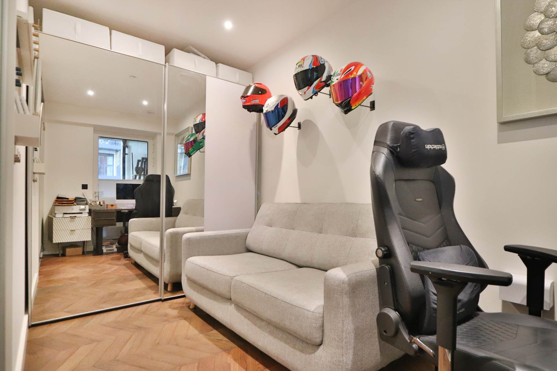 Brook Street, Kingston Upon Thames, Image 15