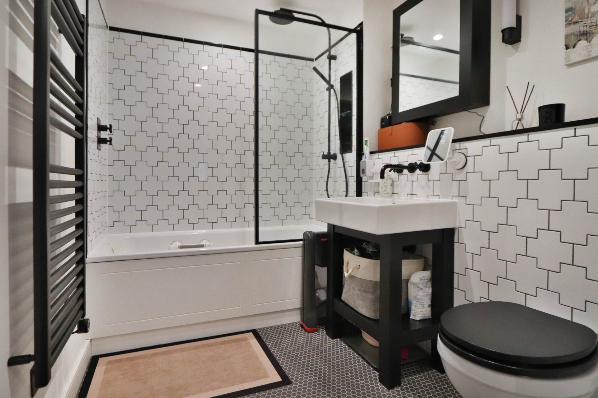 Brook Street, Kingston Upon Thames, Image 16