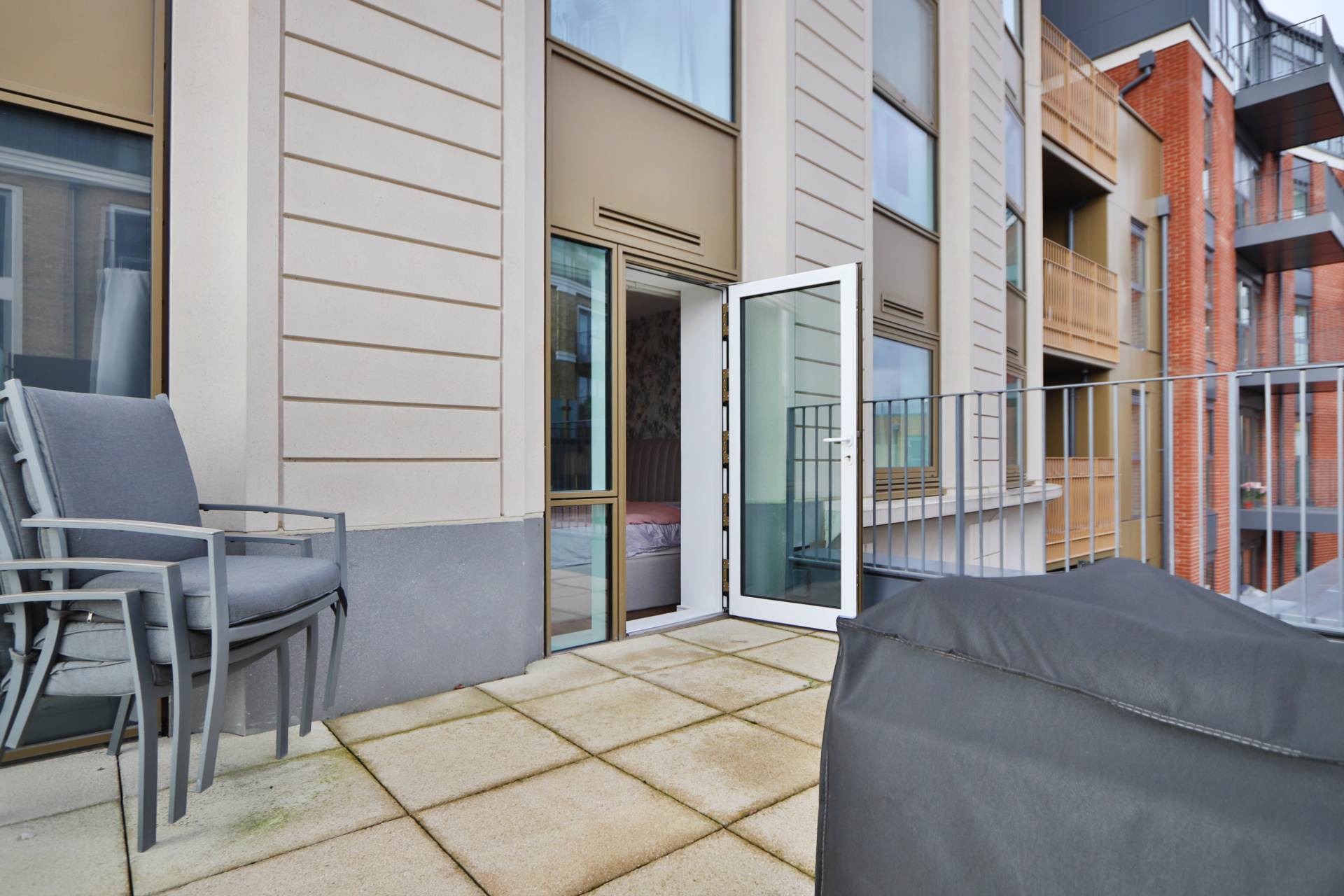 Brook Street, Kingston Upon Thames, Image 20