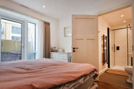 Brook Street, Kingston Upon Thames, Image 12