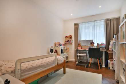 Brook Street, Kingston Upon Thames, Image 14