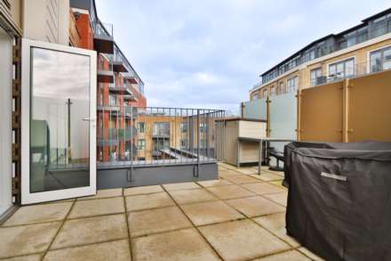 Brook Street, Kingston Upon Thames, Image 17