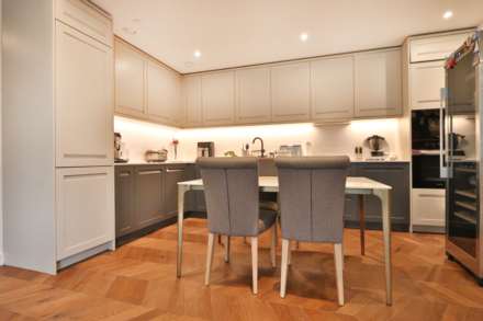 Brook Street, Kingston Upon Thames, Image 9