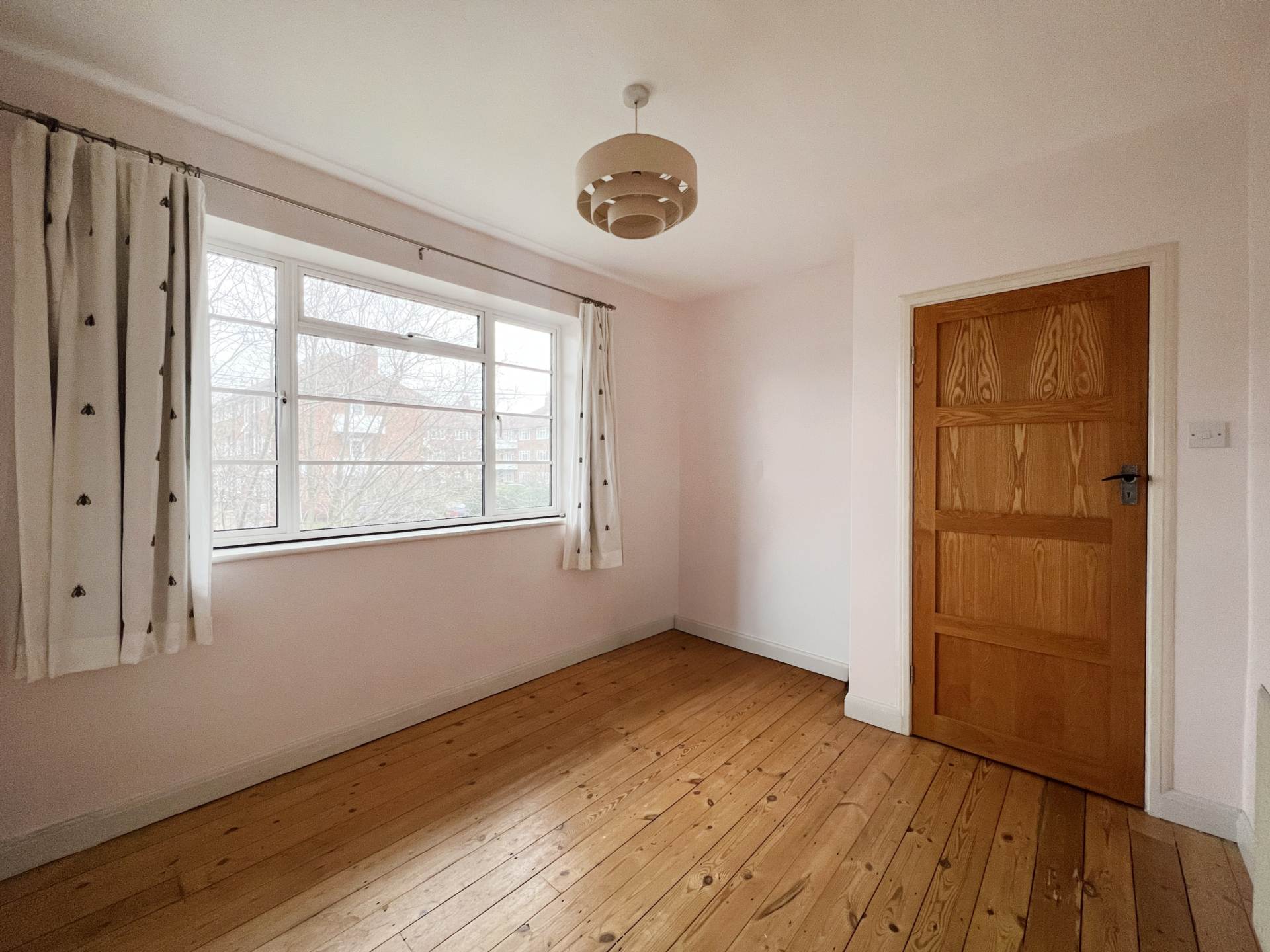 Richmond Rd, London, Image 10