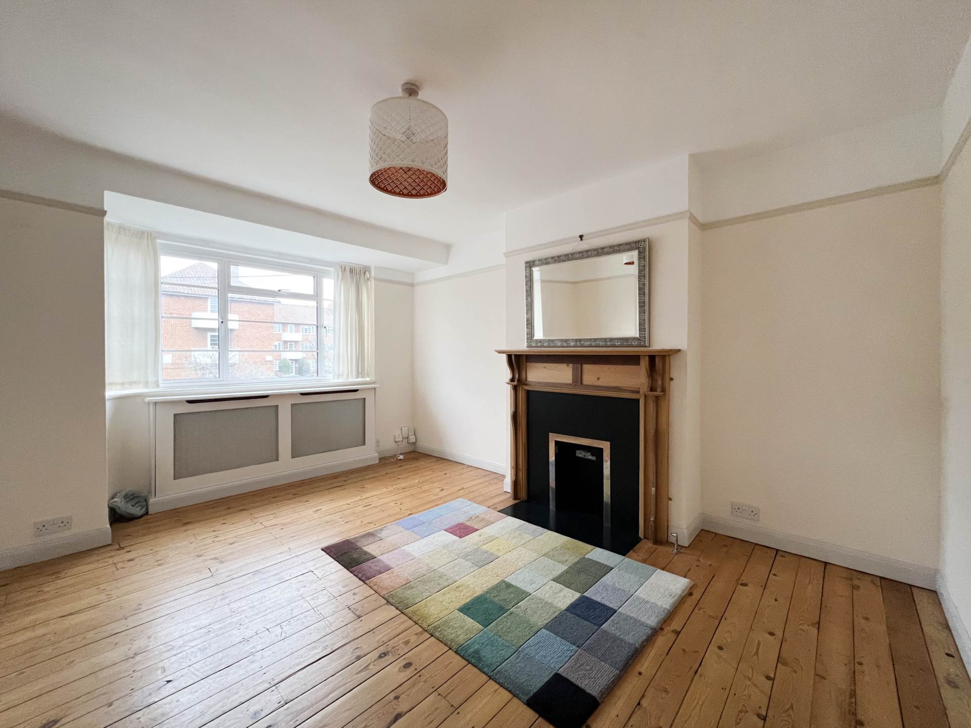 Richmond Rd, London, Image 2