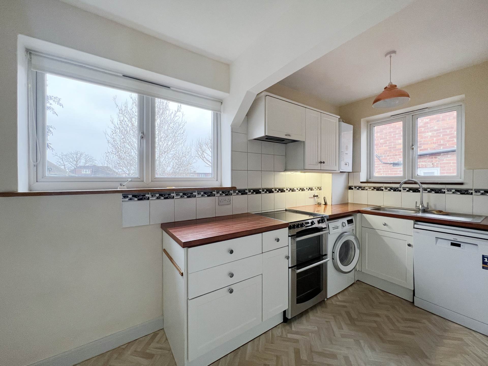 Richmond Rd, London, Image 4