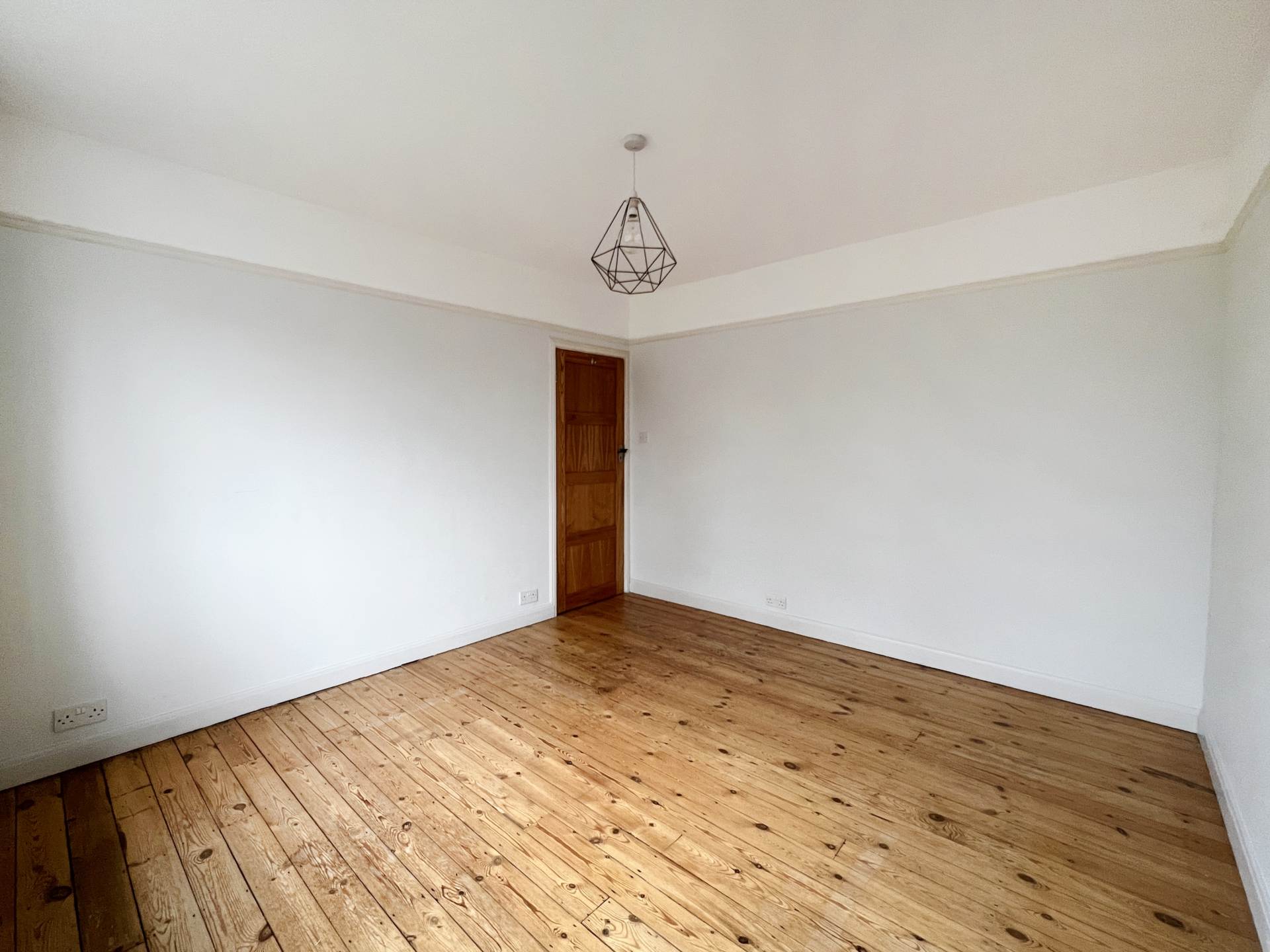 Richmond Rd, London, Image 8