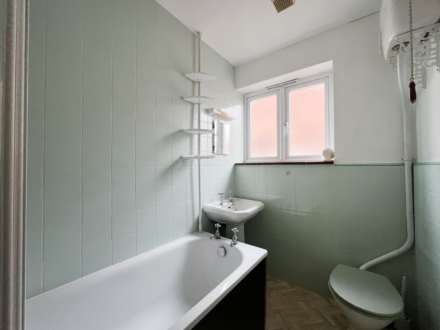 Richmond Rd, London, Image 11