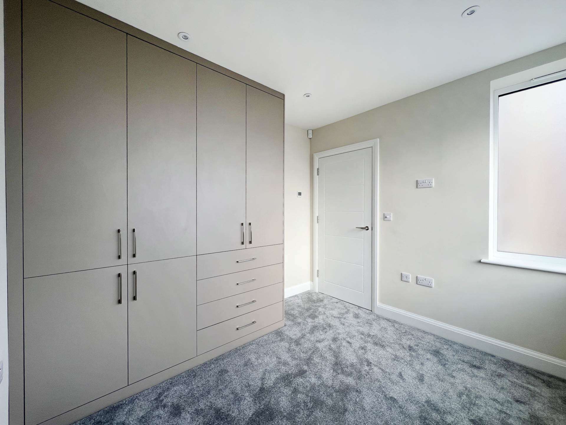 Woodfield Gardens, New Malden, Image 11