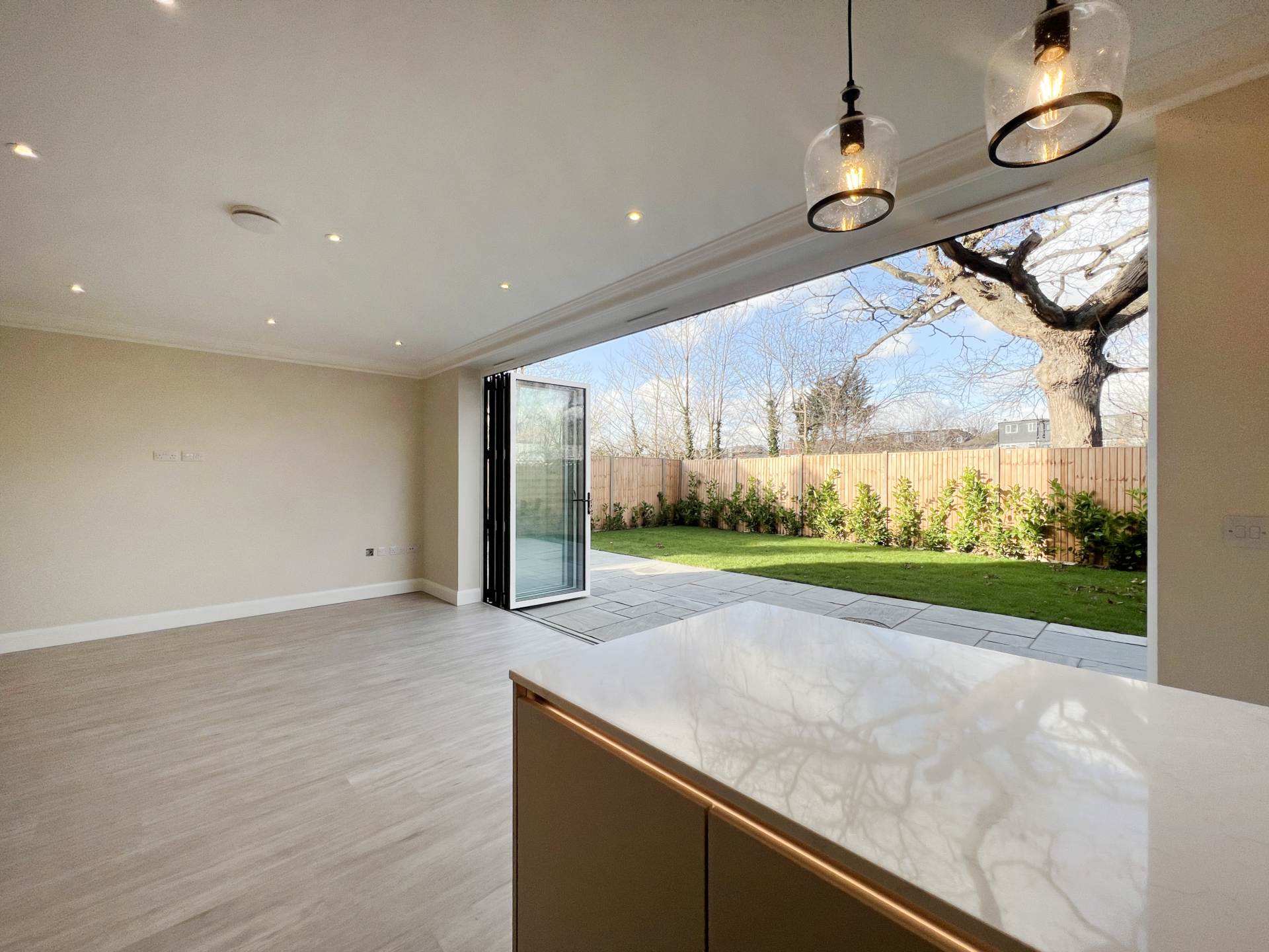 Woodfield Gardens, New Malden, Image 6