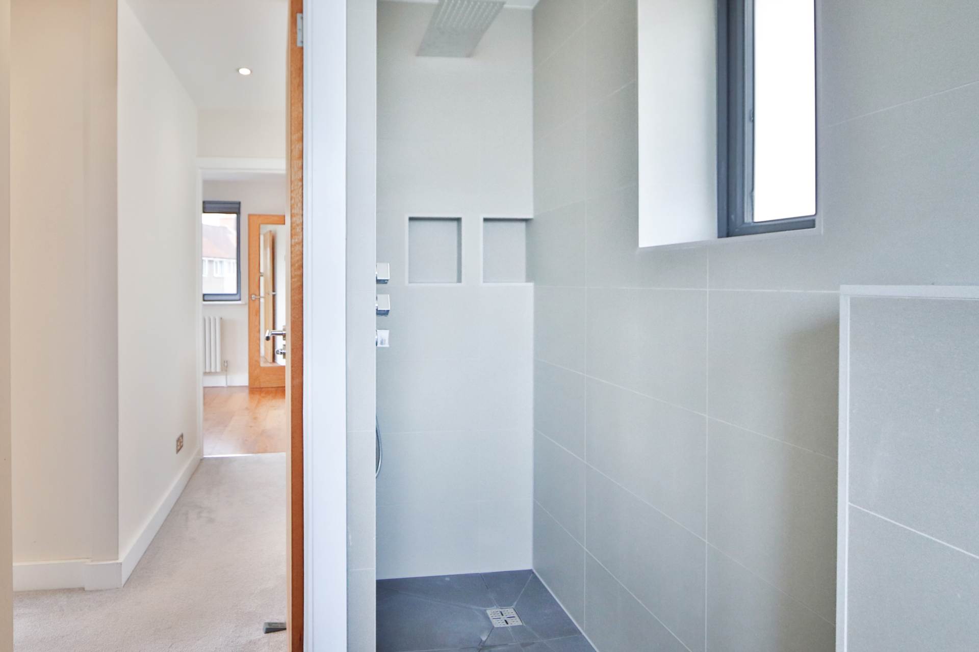 Browning Avenue, Worcester Park, Image 6